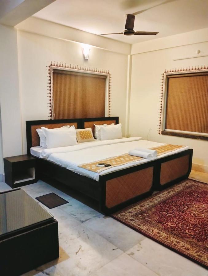 Hotel Kolam Shānti Niketan Exterior foto